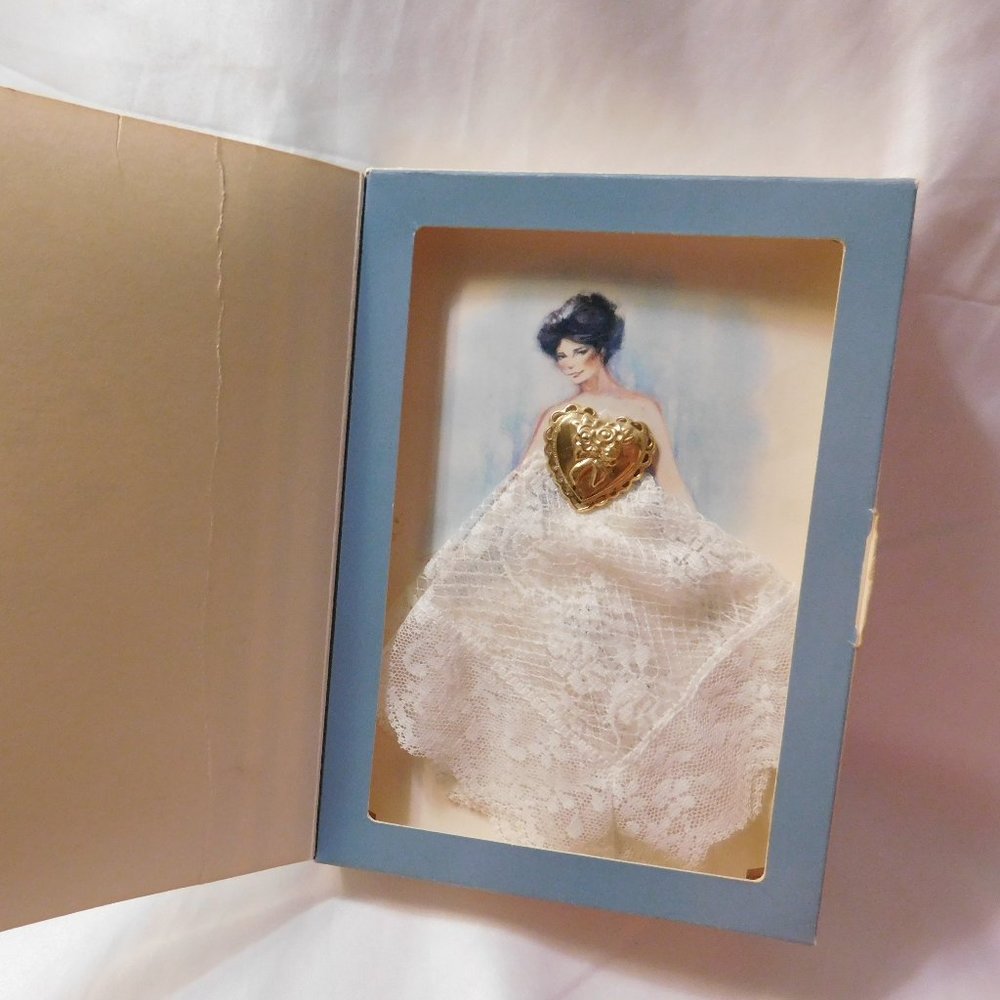 Avon Victorian Pin and Lace Handkerchief